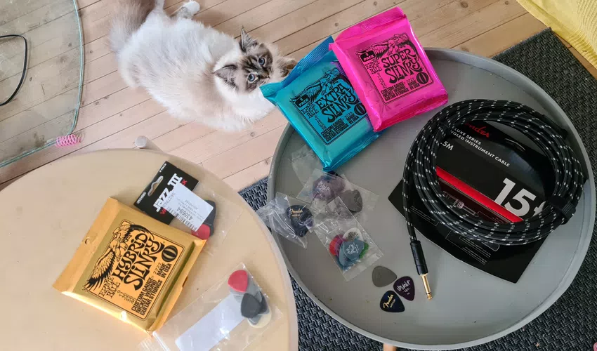 Strings, picks and a cable