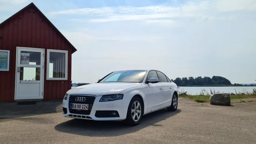 White Audi A4